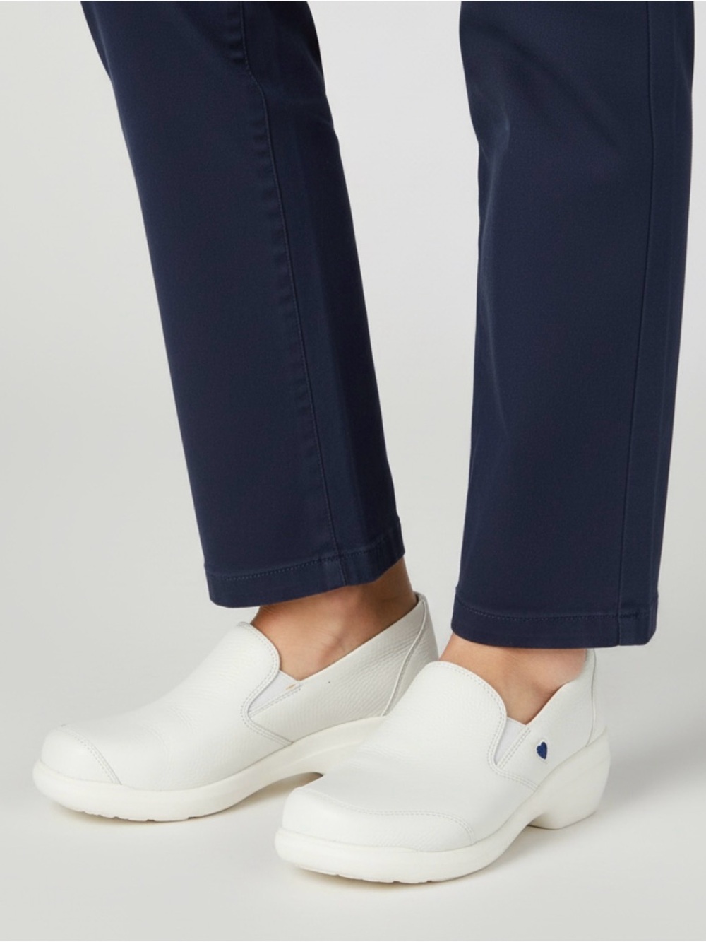 🫶🏻 Nurse Mates Slip-On Leather Upper Shoes